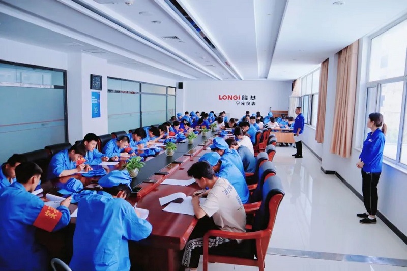 1690852566361968.jpg 640.jpg