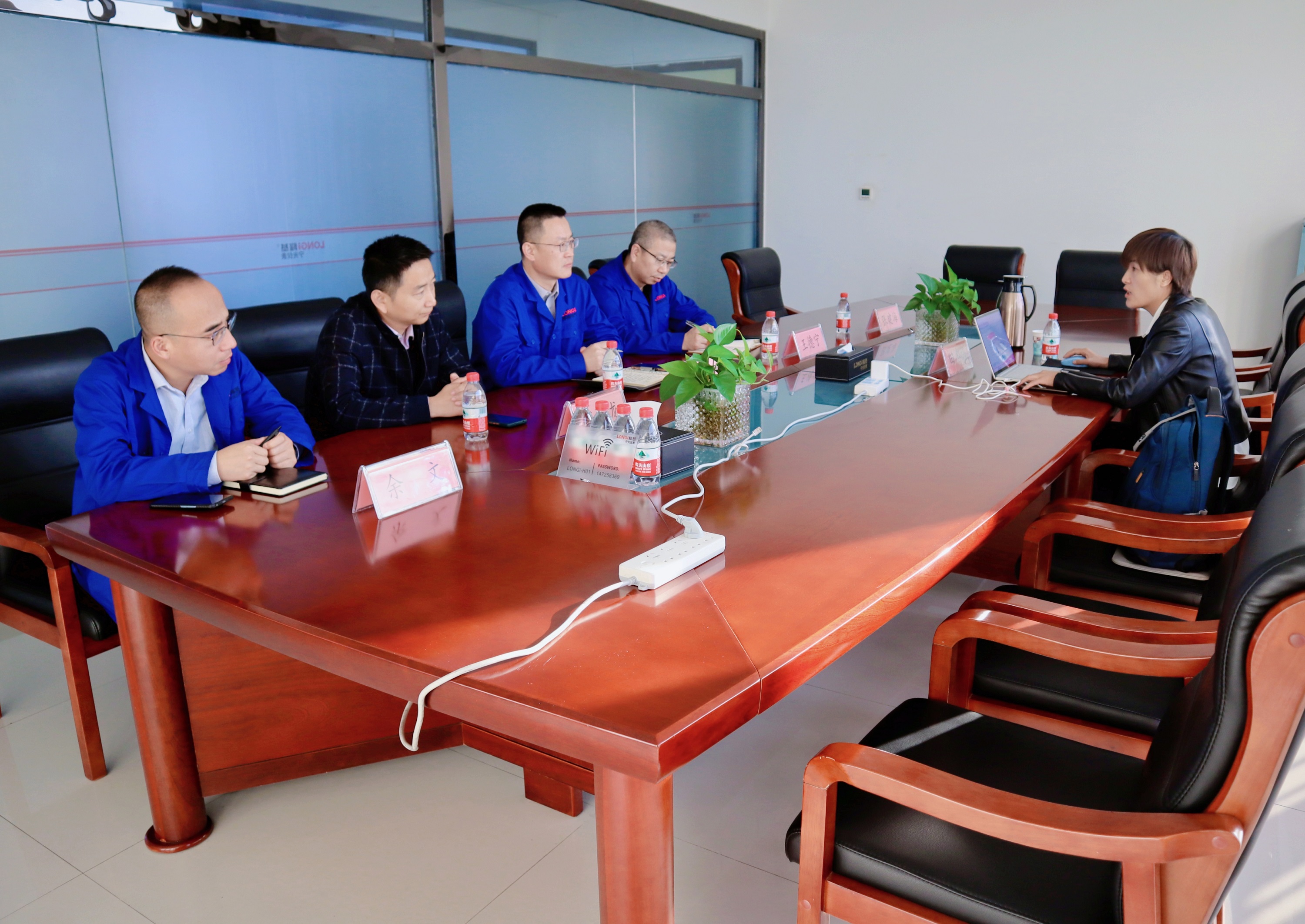 1699841555502368.jpg 1699841555502368.jpg